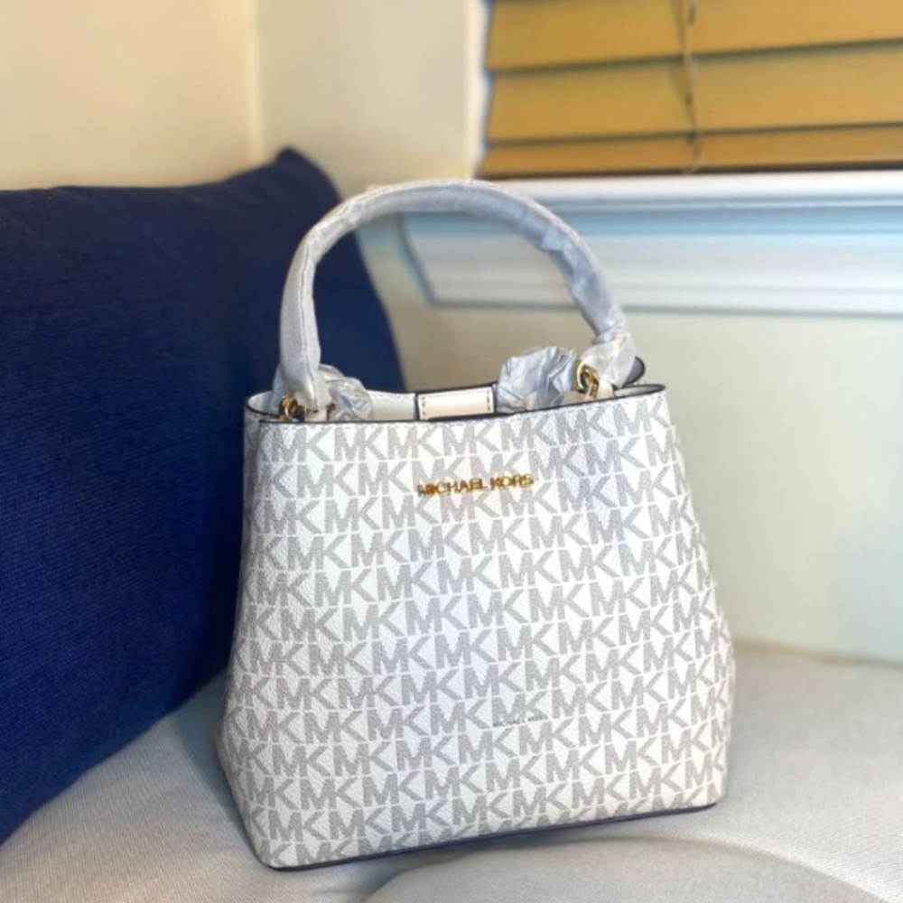 NWT Michael Kors Pratt Small Signature Logo Shoulder Bag Crossbosy Lt Cream